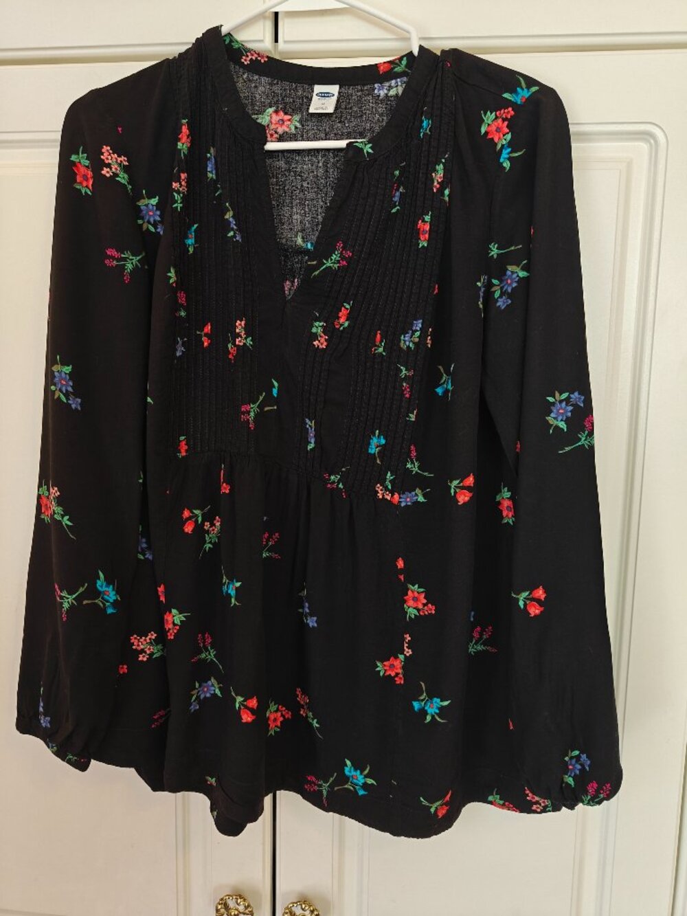 Old Navy Black Floral Blouse, Size Medium, New
